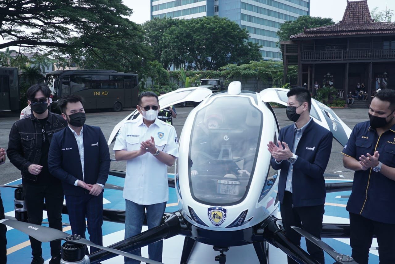 Bamsoet Apresiasi Pengadaan EHang 216 Sebagai Official Aircraft IMI dan Cargo