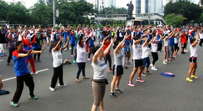 Polisi tutup sejumlah ruas jalan menuju Thamrin-Sudirman saat HBKB