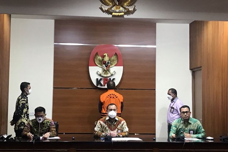 KPK Tahan Tersangka kasus korupsi Pengadaan Helikopter AW-101, Nasib Sekjen DPR RI Masih Ditangan Penyidik
