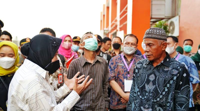 Social Minister Tri Rismaharini : Most single elderly found in Tasikmalaya