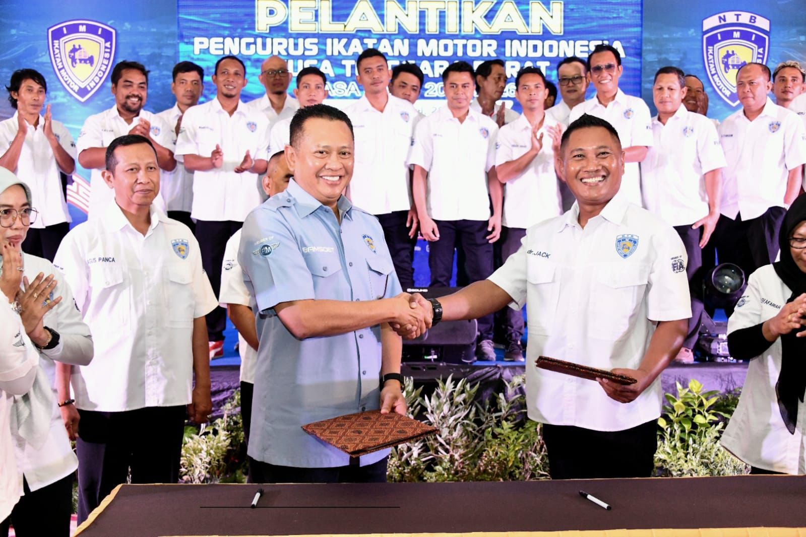 Lantik Pengurus IMI NTB, Waketum Golkar Bamsoet Dorong Peningkatan Prestasi Atlit Balap