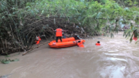 Basarnas Banten Masih Terus Melakukan Pencarian Seorang warga Lebak yang hanyut di Sungai Sasak