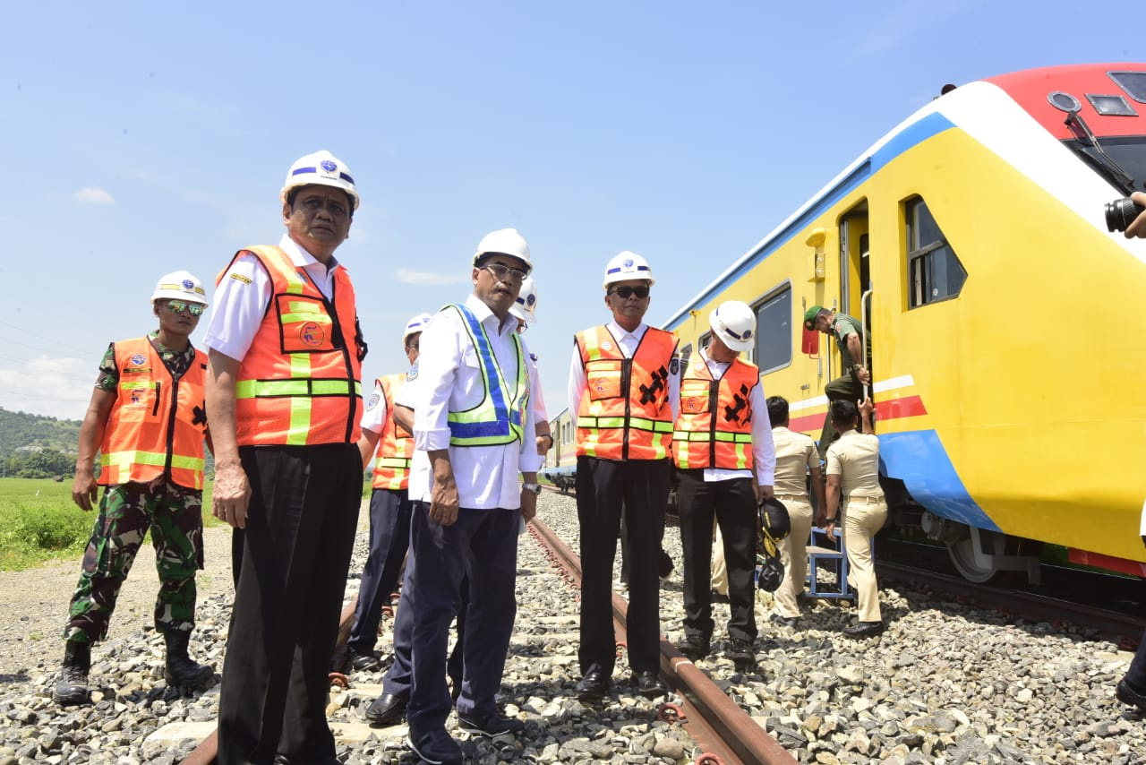 The South Sulawesi railway project for the Maros-Barru line is targeted to operate in October 2022
