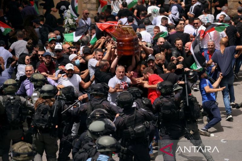 Polisi Israel pukuli pelayat pemakaman jurnalis Al Jazeera