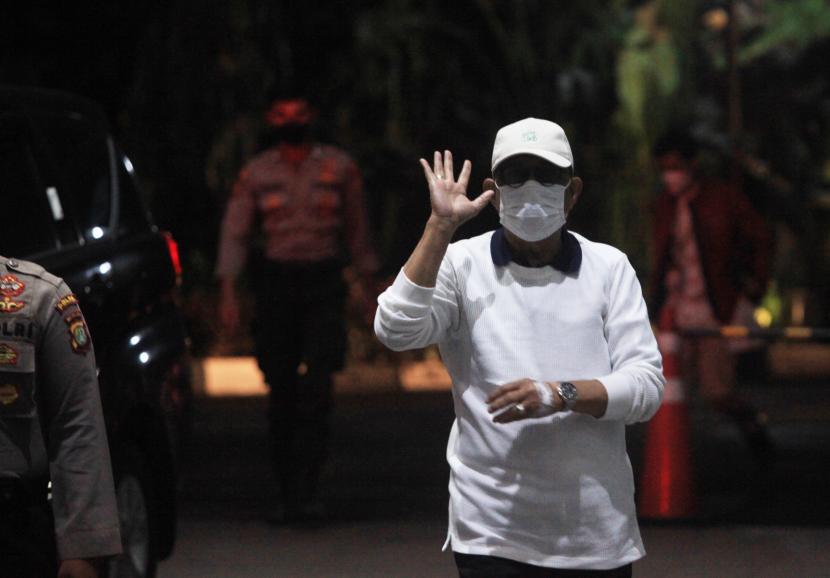 Tiba Di Gedung KPK Usai Dijemput Paksa, Ini Alasan Walikota Ambon Richard Louhenapessy Tidak Hadiri Panggilan Penyidik