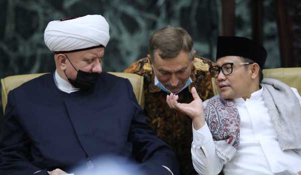 Muhaimin Iskandar invites the Mufti of Russia in a tablig akbar calling for peace