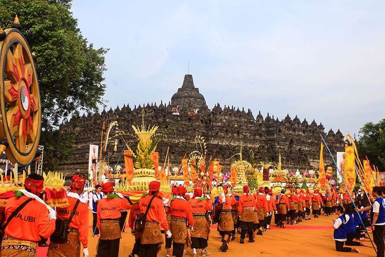 The increase in entrance fees for Borobudur Temple is postponed