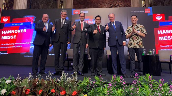 Airlangga: Indonesia-Singapore need to strengthen regional cooperation