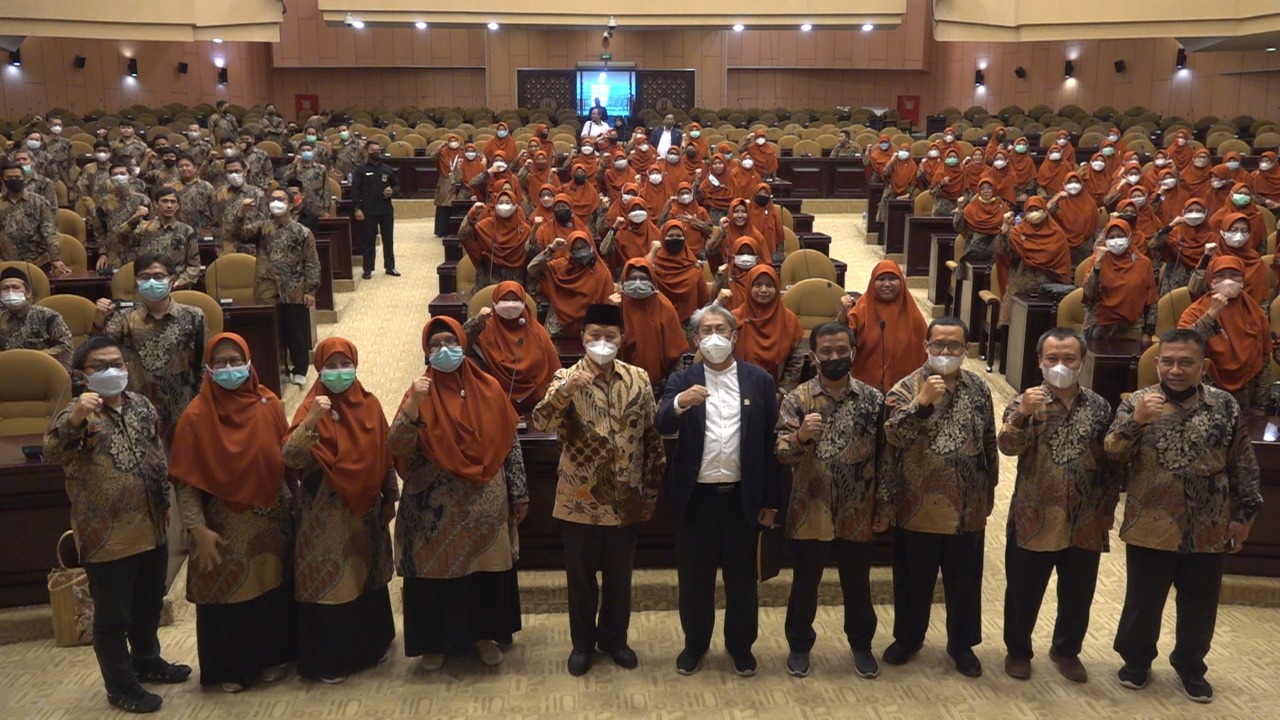 Kritisi Timnas Israel Main di Indonesia, HNW Ingatkan Soal Konstitusi dan Sikap Bung Karno yang Menolak Israel