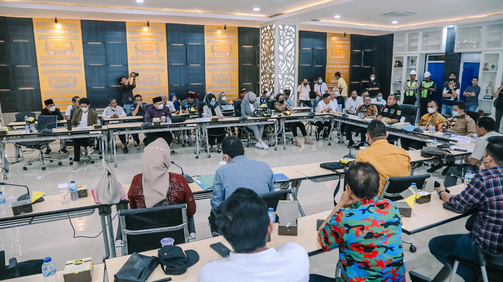 Komite II DPD RI Serap Aspirasi Buruh Kerja Bongkar Muat (TKBM) Pelabuhan Panjang