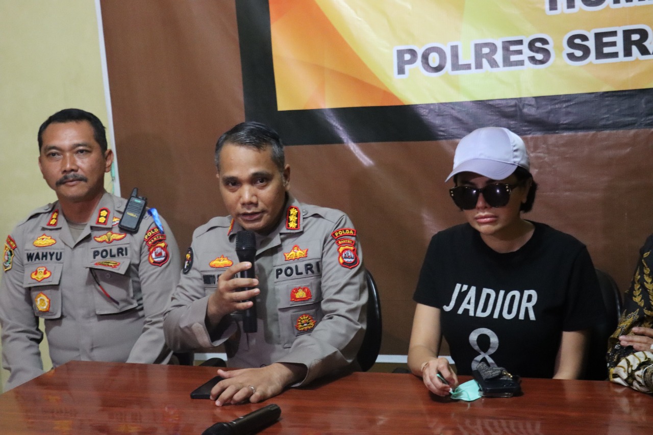 Usai Menolak Dijemput Paksa,Nikita Murzani Malah Datangi Polres Tangerang