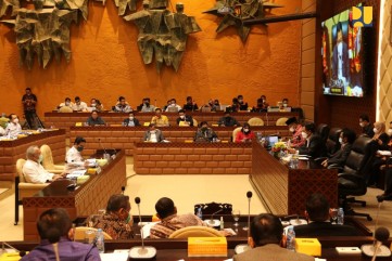 8 Fraksi Ready to Continue LLAJ Law Revised in Commission V DPR