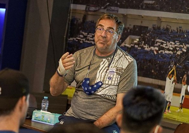 Walau Robert Alberts Sakit, Persib Tetap Latihan