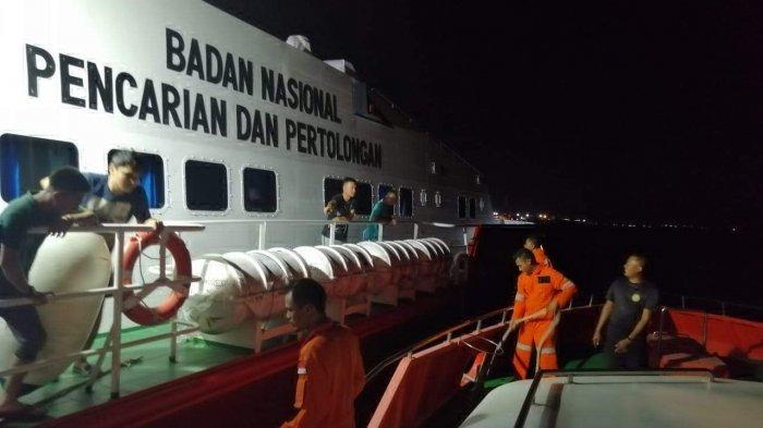 The SAR Team is still searching for the TKI Carrier Ship that sank in Batam Waters