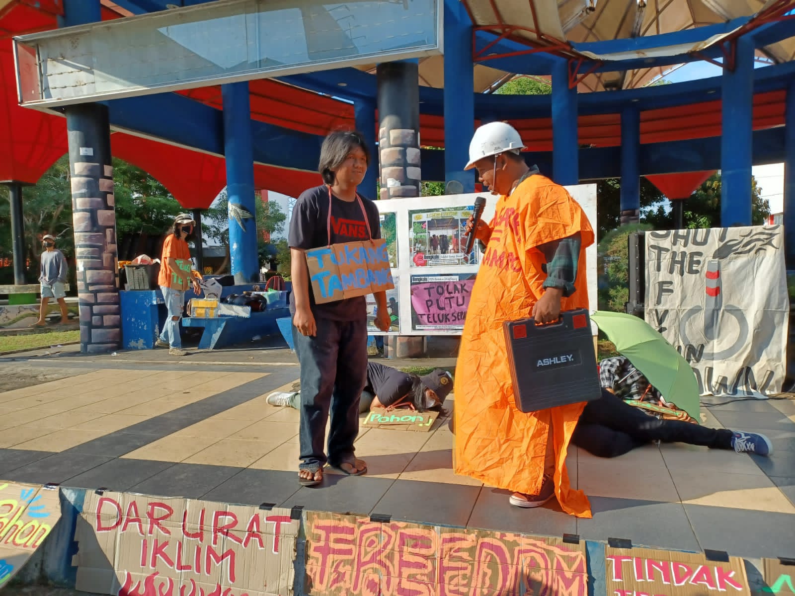 Hulu Dihancurkan Hilir Diracun, Only One Earth Just Slogan