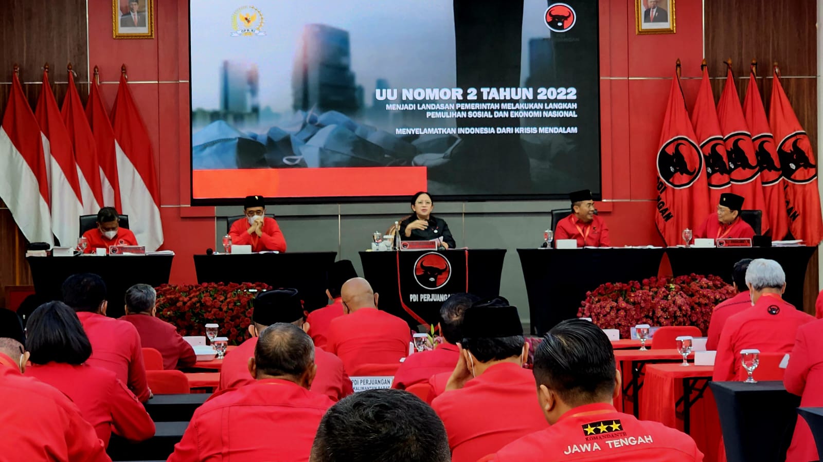 Presented by Puan Maharani, this is the content of the conversation between Mr. Jokowi and Mrs. Mega