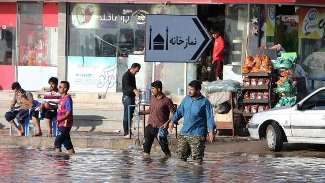Banjir Besar Terjang Iran, 53 Orang Meninggal dan 16 Hilang