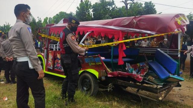 Ini Tanggapan Kemenhub Terkait kecelakaan odong-odong tertabrak kereta api yang Mengakibatkan 9 orang tewas