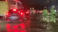 Sejak Malam Hingga Pagi Hujan Lebat Mengguyur Jabodetabek yang Mengakibatkan , Tangerang Raya Dikepung Banjir
