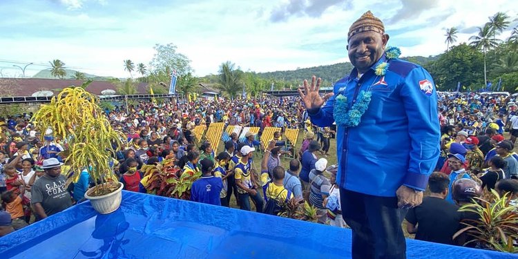 DPO KPK, Bupati Mamberamo Ricky Ham Pagawak Diduga Kabur Dibantu Para Kerabatnya