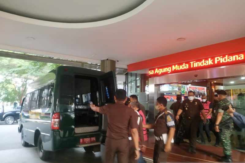 Tetapkan 5 Orang Tersangka, Kejagung sebut kerugian korupsi Krakatau Steel capai 6,9 triliun