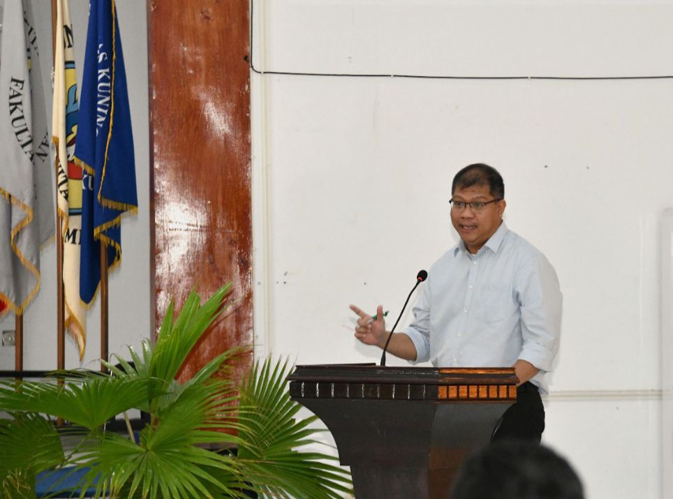 Sarasehan di Universitas Kuningan, Budi Muliawan: Mahasiswa Harus Persiapkan Diri Sebagai Calon Pemimpin