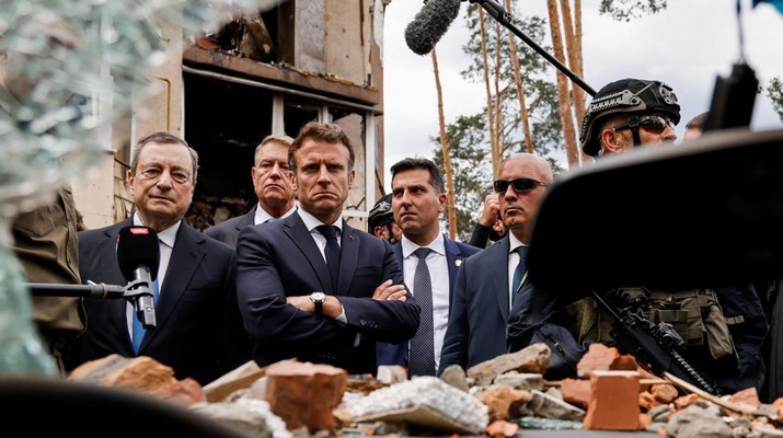 Macron Minta ke MBS Agar Arab Tingkatkan Produksi Minyak