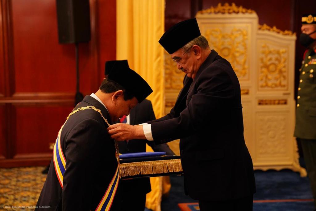 Prabowo Dianugerahi Gelar Kehormatan Datuk Seri Darjah Gemilang Seri Melaka Malaysia