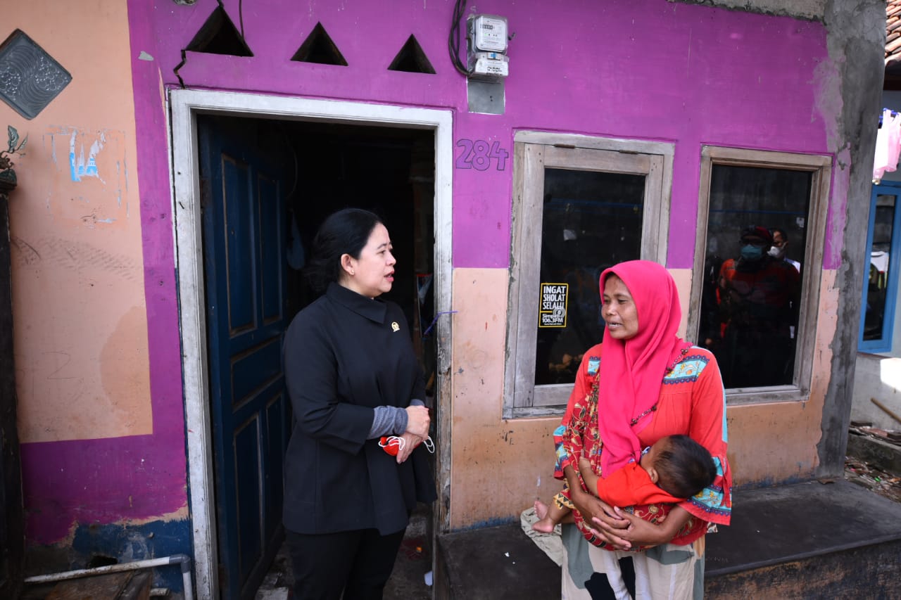 Visiting the Fisherman's Village in Cirebon, Puan was told the difficulty of stocking diesel fuel for fishing