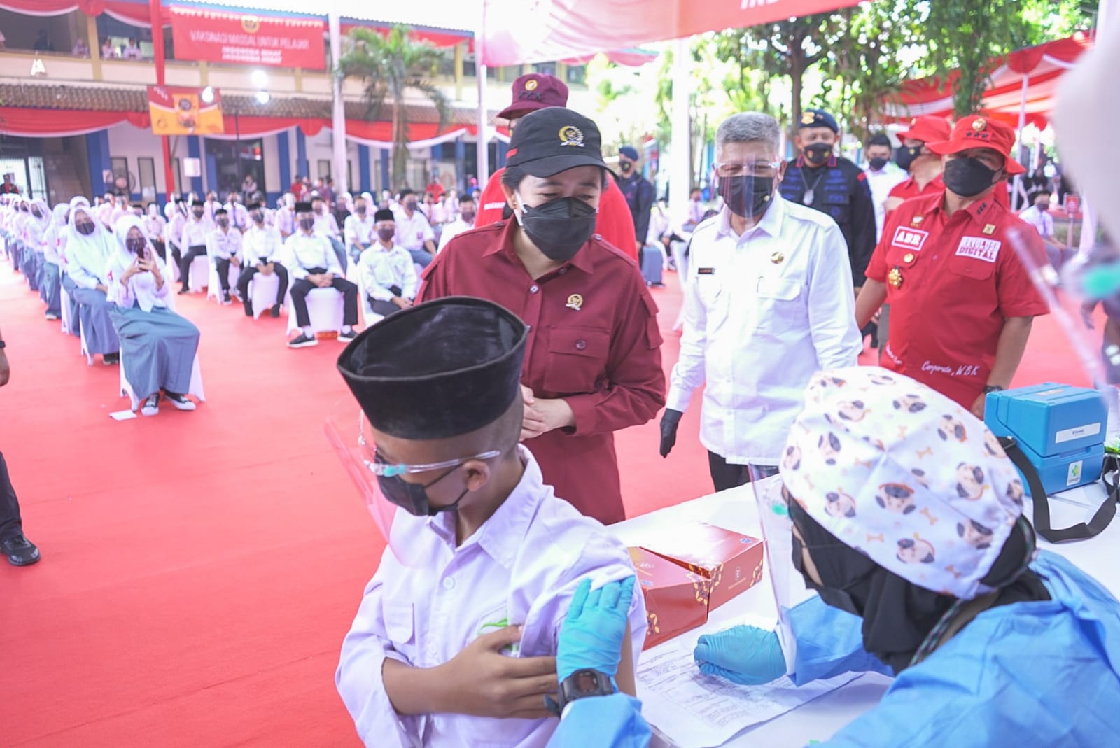 Support the Fourth Dose of the Covid-19 Vaccine, Madam: The Coverage Of The First Booster Must Also Be Improved