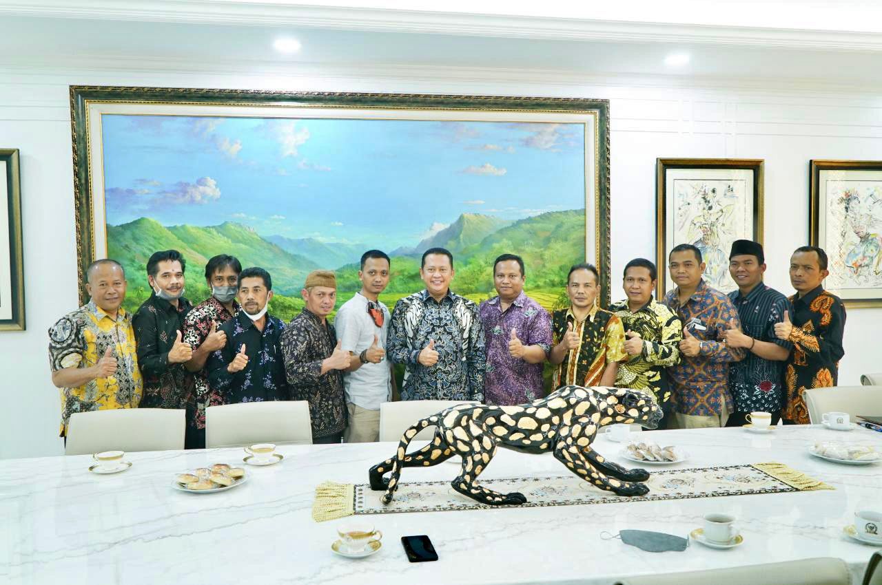 Bamsoet Terima Para Kepala Desa, Dorong Optimalisasi Dana Desa untuk Tingkatkan Kesejahteraan Masyarakat Pedesaan