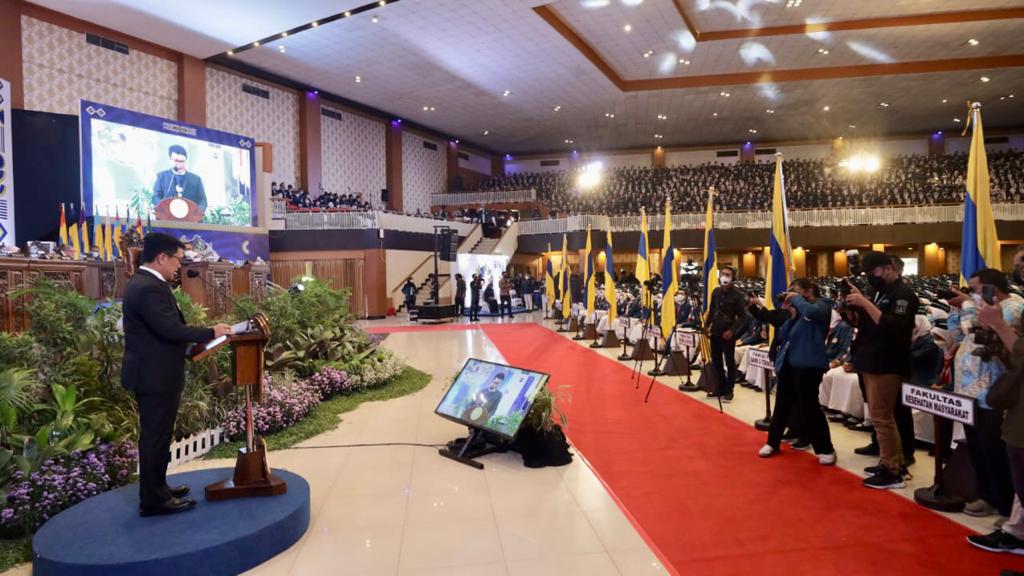 Kapolda Jatim Irjen Pol Nico Afinta memberi pembekalan kepada ribuan mahasiswa baru Unair Surabaya