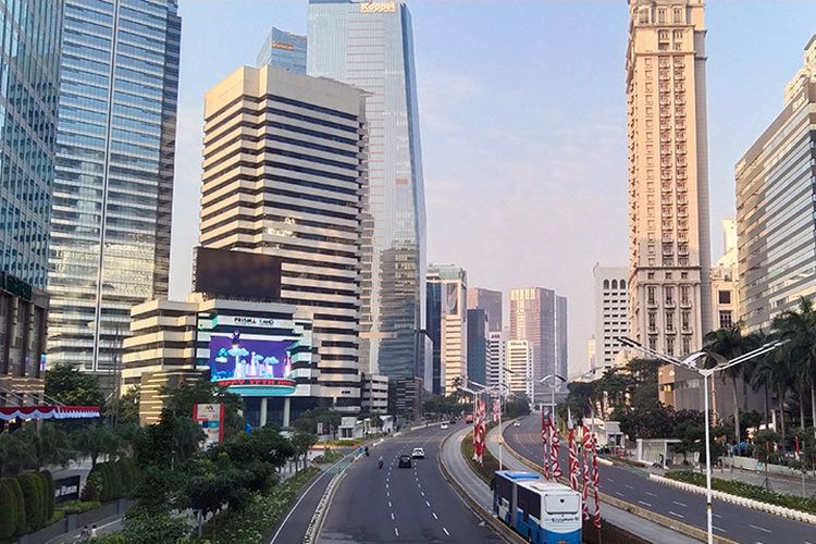 BMKG memprakirakan Jakarta cerah berawan pada Minggu malam