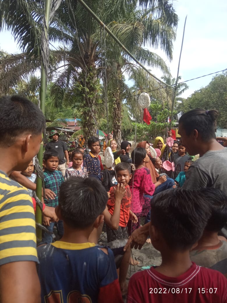 Jonner Partaonan Harahap memeriahkan HUT RI ke 77 dengan berbagai perlombaan