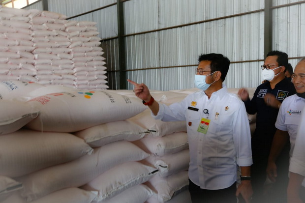 Mentan SYL Bantah Stok Pupuk Langka