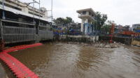 pintu-air-pasar-ikan-naik-siaga-2- BPBD DKI Jakarta : Pintu Air Pasar Ikan Naik Siaga 2