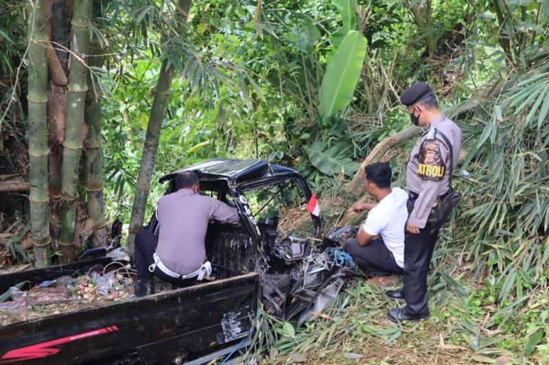 Tujuh korban kecelakaan mobil masuk jurang dirawat di RSUD Ciamis