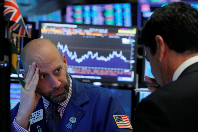 Wall Street jatuh di atas 3 persen, Indeks Dow Jones anjlok 1.008 poin