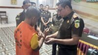 Kasus Yanuarius Taopan Dihentikan, Kajari : Hukum Bertujuan Untuk Kemanfaatan Dan Keadilan