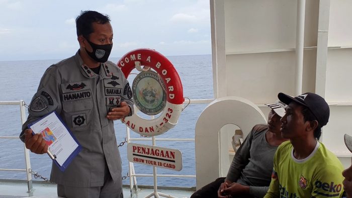 Jelang Patroli Bersama dengan Australia, KN Pulau Dana-323 Lakukan Pengecekan Kapal