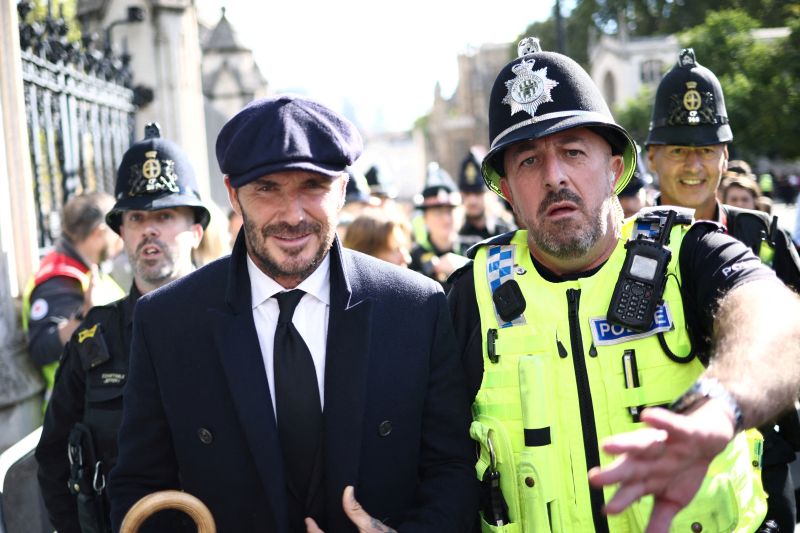 Beckham rela antre 13 jam demi beri penghormatan kepada Ratu Elizabeth