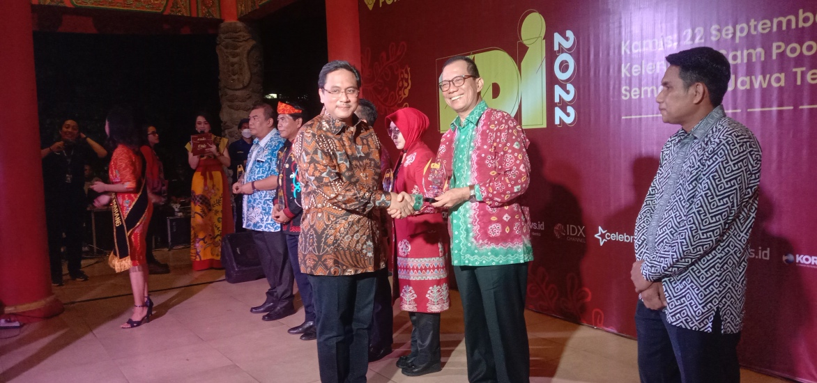 7 Gubernur Raih Anugerah KDI 2022 MNC Portal, Ini Prestasinya