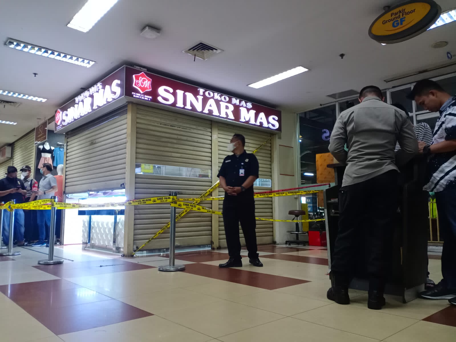 Perampok Toko Sinas Mas di ITC BSD Ternayata Memakai Senpi