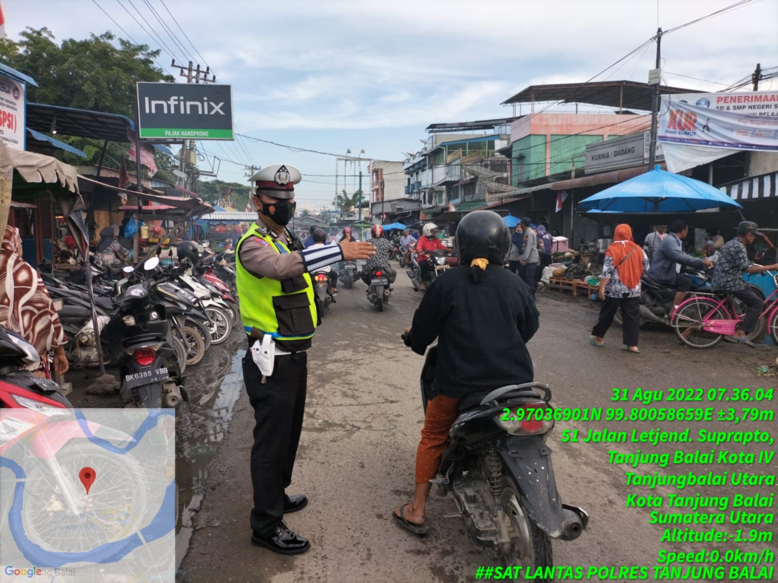 Antisipasi Macet dan Kecelakaan Lalin, Satlantas Polres Tanjungbalai Atur Lalu Lintas Padat Pagi