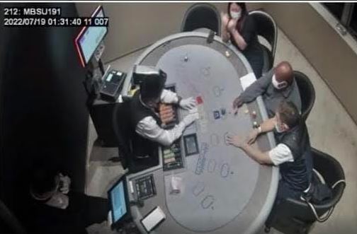 Saat Masyarakat papua Bela Kasusnya, Lukas Enembe malah Asik asikan Main Judi di Luar Negeri