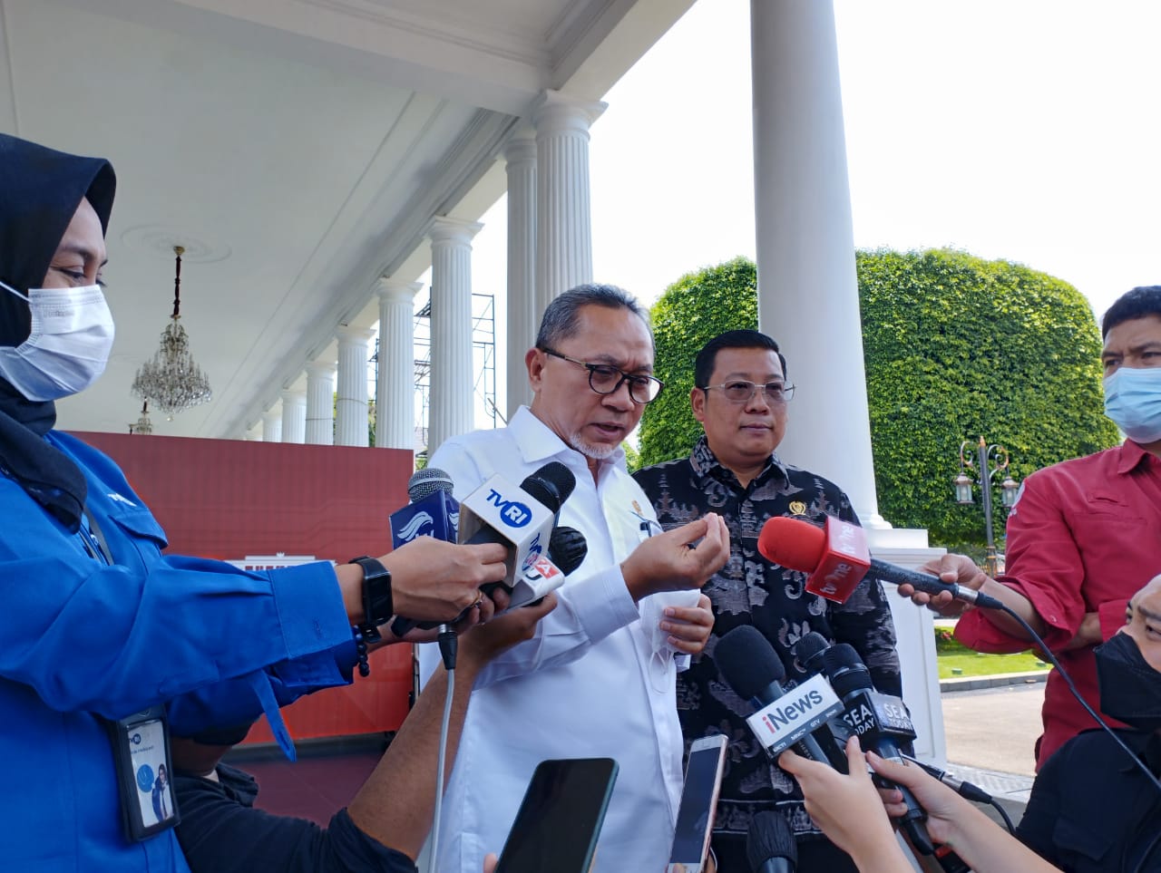 Presiden Perintahkan Bapanas, BUMN, Beli Hasil Panen Petani