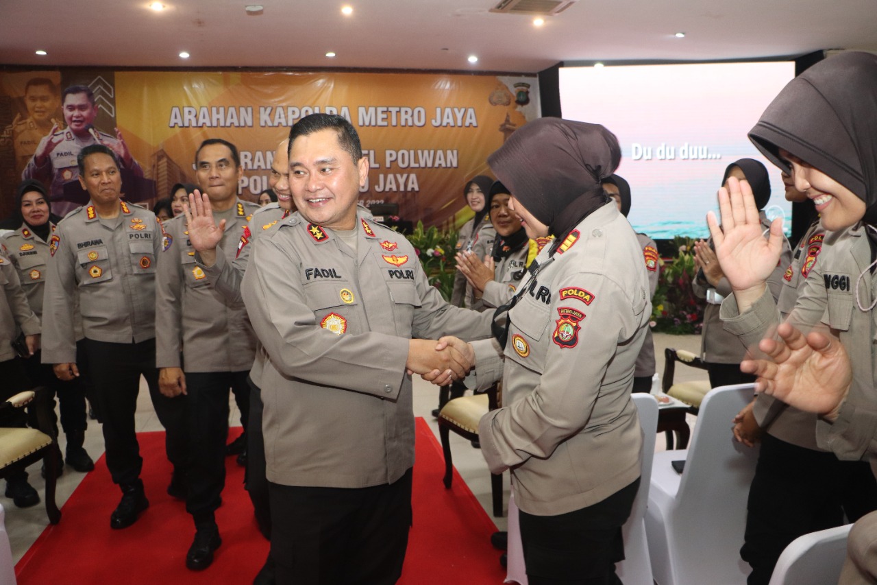 Kapolda Metro Irjen Pol. Fadil Imran minta polwan bijak bermedia sosial