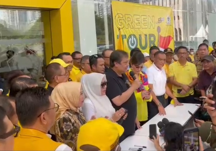 37 DPD Partai Golkar Dapatkan Mobil Listrik