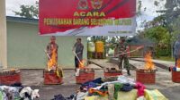 Sebanyak 32 balpres pakaian bekas dimusnahkan di Markas Kodim Tarakan