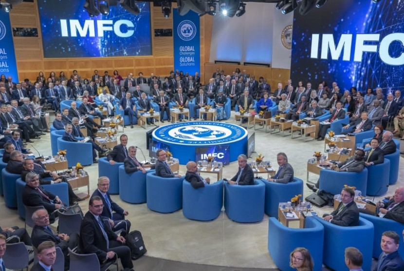 IMF desak bank-bank sentral Asia memperketat kebijakan lebih lanjut